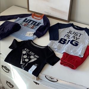 Lot of 12m boys clothes 5pc. 2 sets and 1 onesie